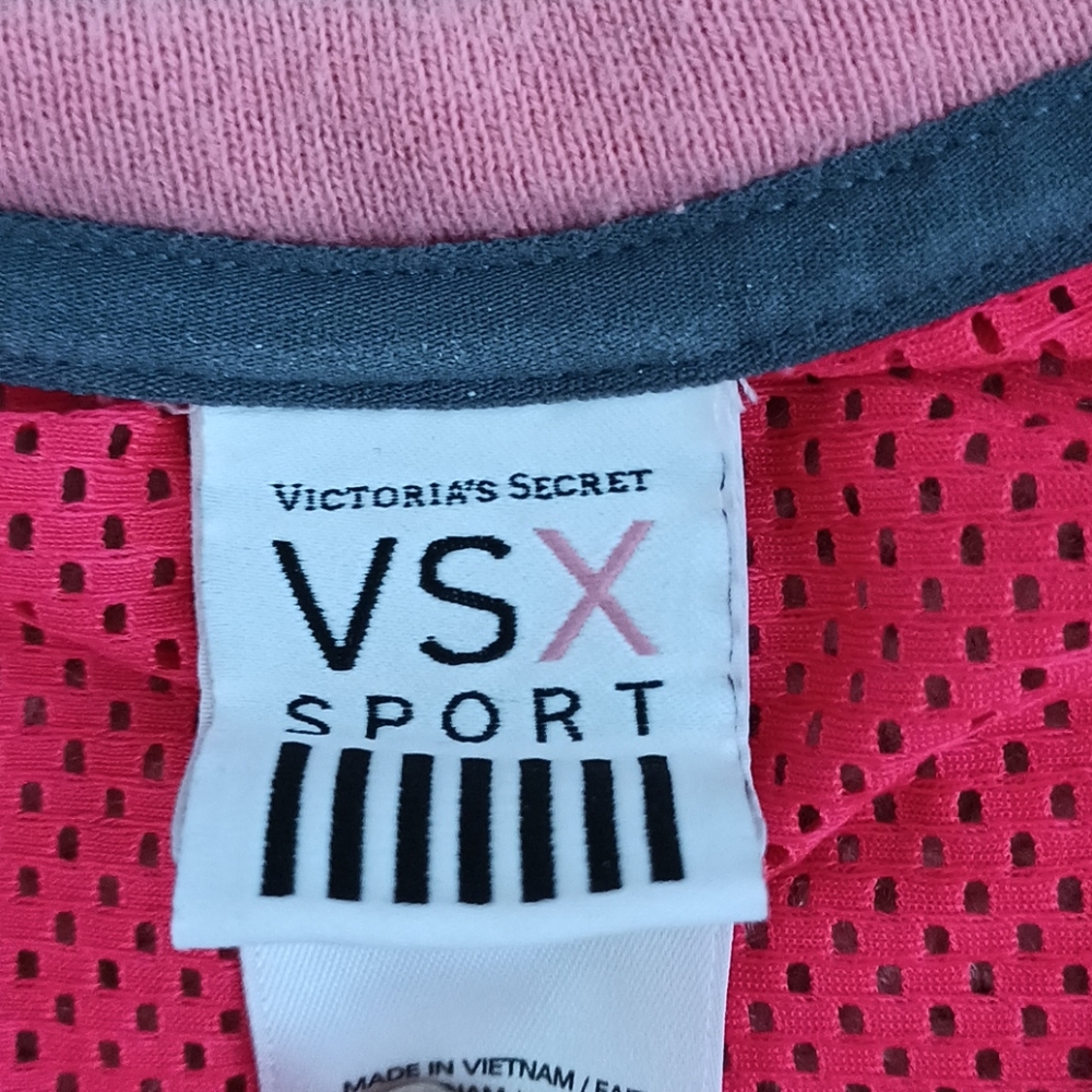 Workout Top - Picture 3 of 3